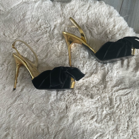 Bruno Frisoni Womens Black Velvet
Bow Slingback Sandals Size 39 Great condition - Picture 9 of 9